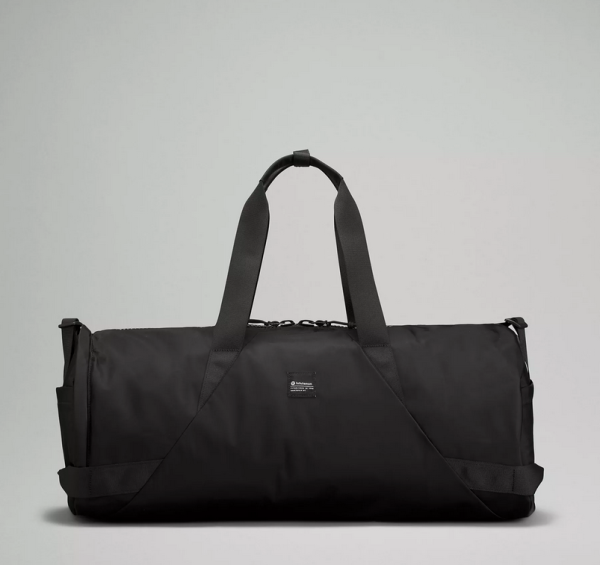 tui-xach-du-lich-lululemon-all-day-essentials-duffle-bag-32-1