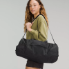 tui-xach-du-lich-lululemon-all-day-essentials-duffle-bag-32-8