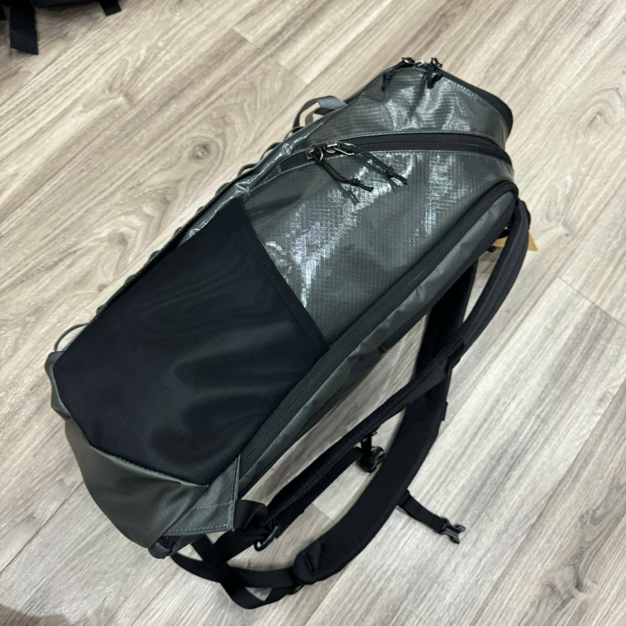 balo-patagonia-black-hole-pack-32l-13