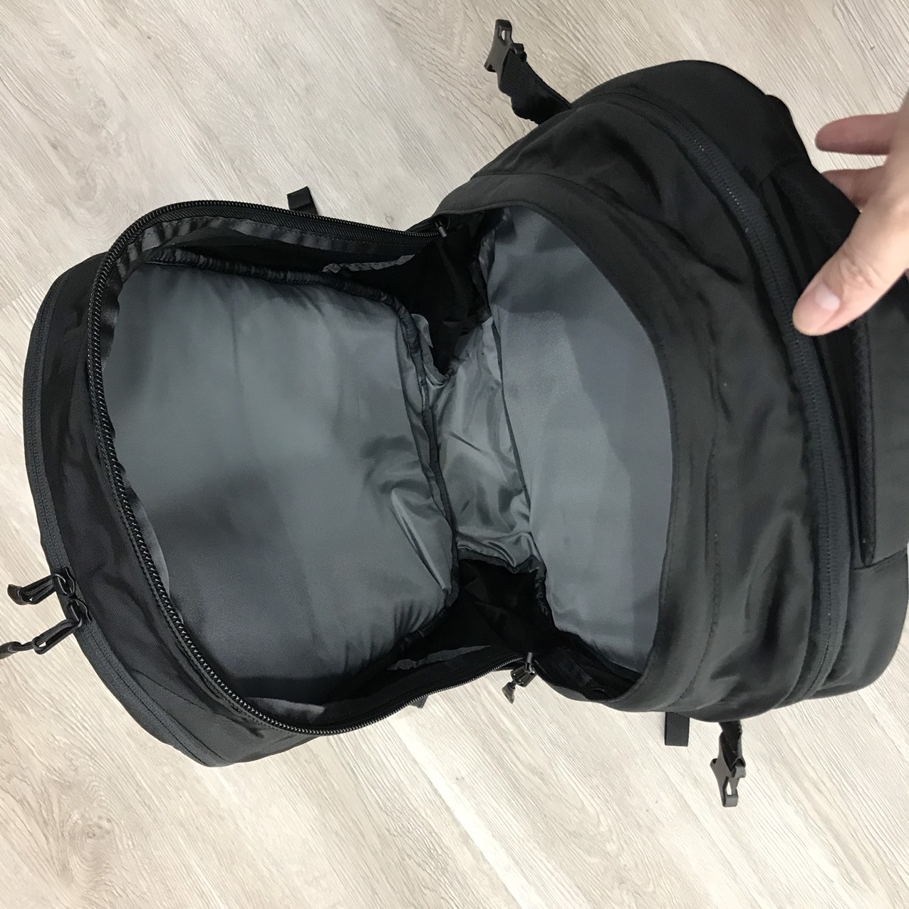 balo-the-north-face-surge-2